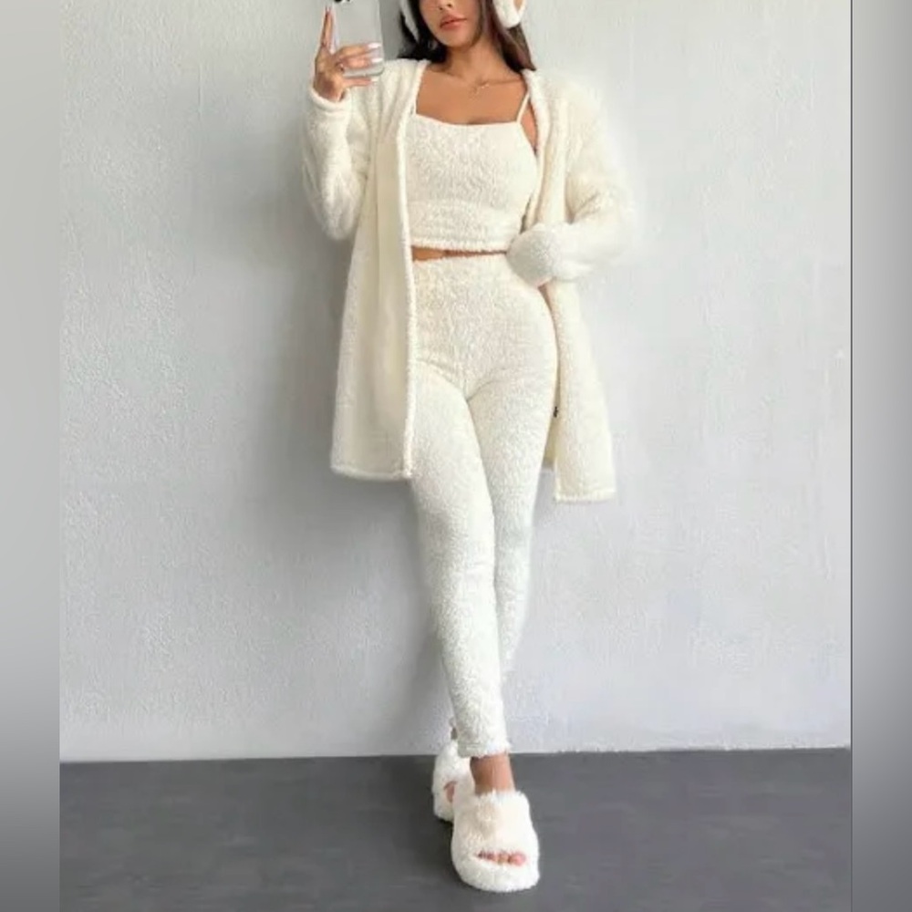 SHEIN Fuzzy Lounge Set